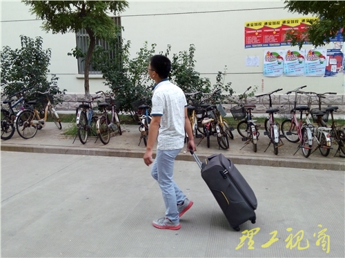 【迎新现场】我校喜迎2014级新生