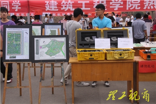 【迎新现场】我校喜迎2014级新生