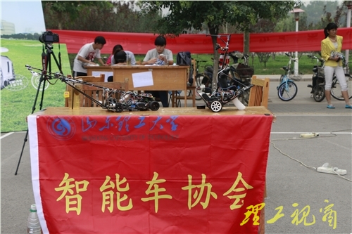 【迎新现场】我校喜迎2014级新生