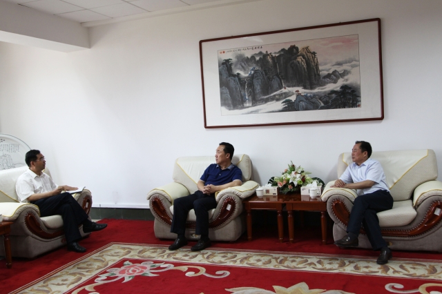 淄博市委书记王浩一行来我校调研