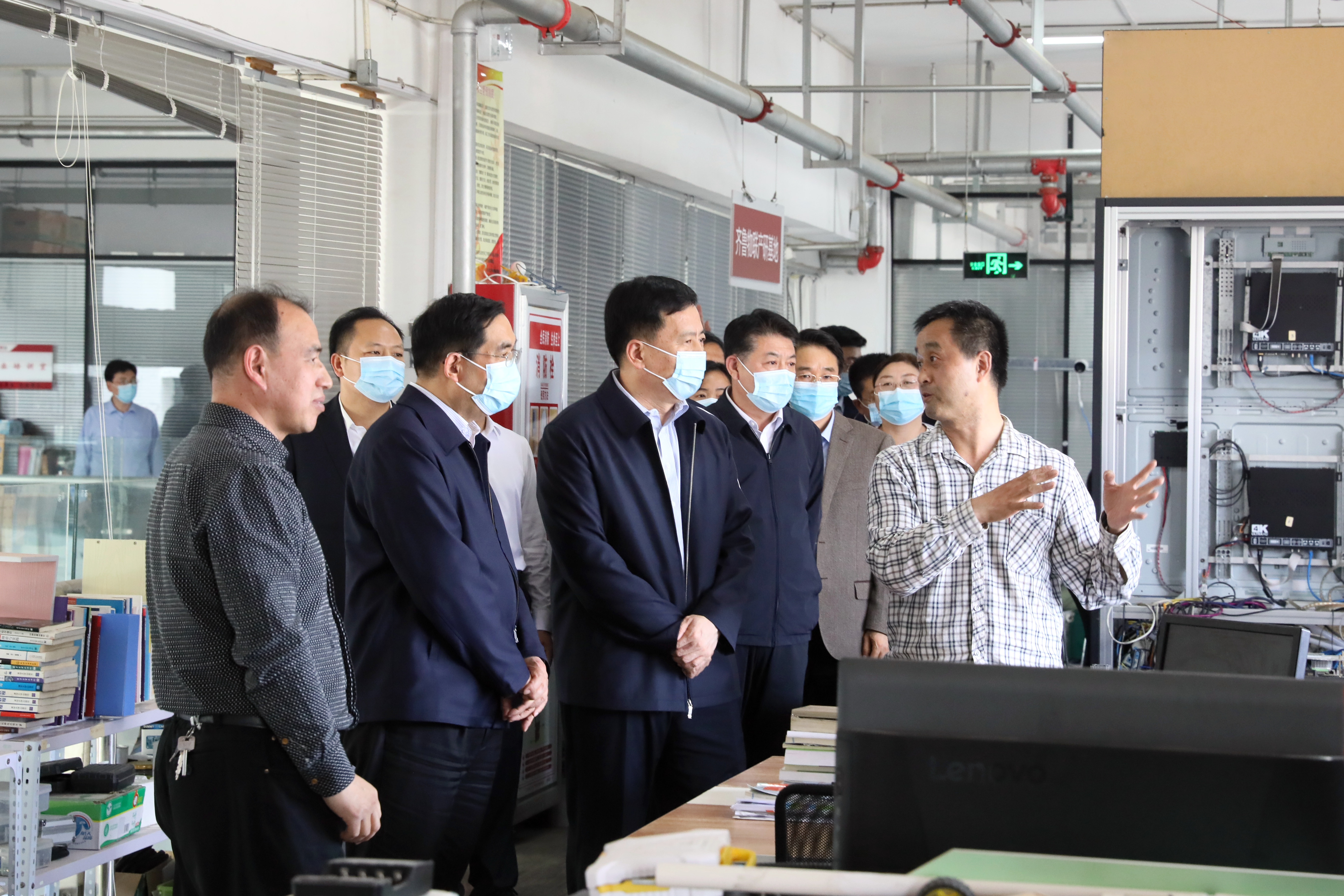 张店区委书记郭庆一行来校调研交流